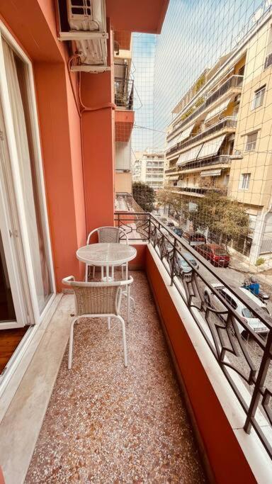 Daisy Apartment 15 Min To Acropolis Atenas Exterior foto