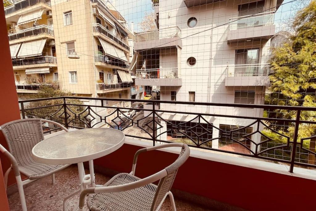 Daisy Apartment 15 Min To Acropolis Atenas Exterior foto